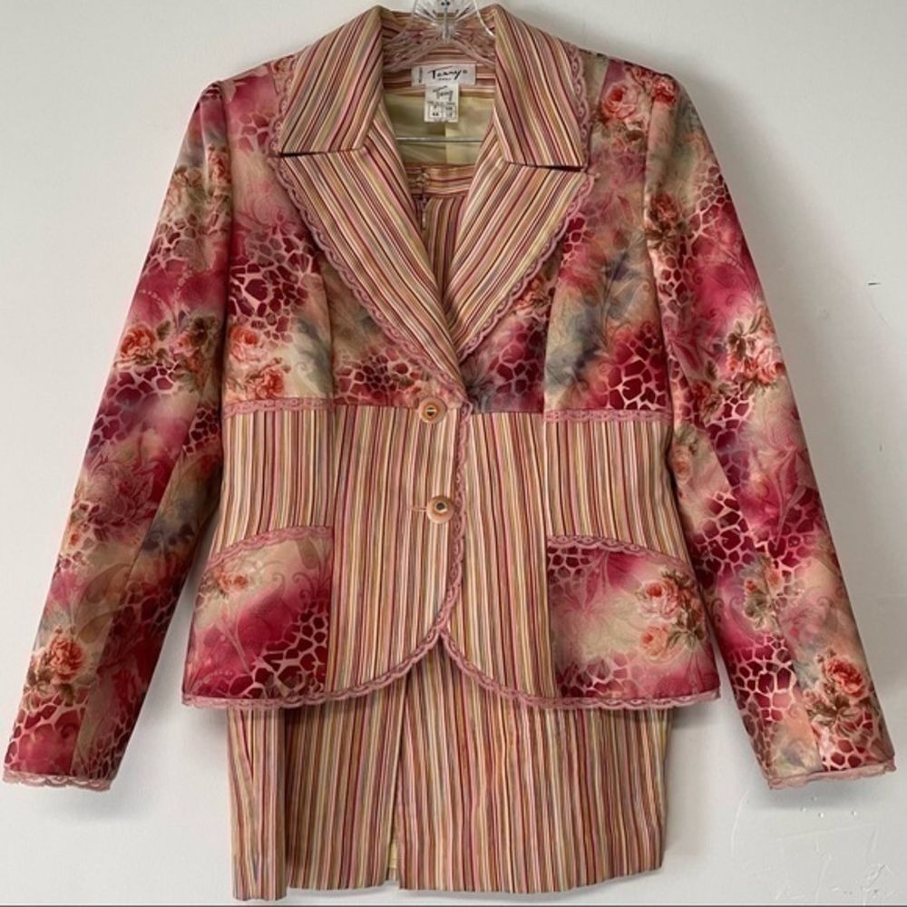 Gorgeous  1980's/90's Terry Paris Skirt Suit! Bold‎ print and color scheme:)